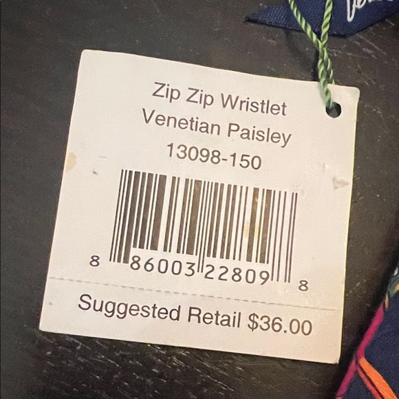 Vera Bradley NWT Venetian Paisley Zip Zip Wristlet - Retired Print - Picture 7 of 7